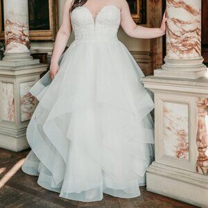 Allure Bridals Romance style 3315  size 28 Ivory/Champagne/Nude